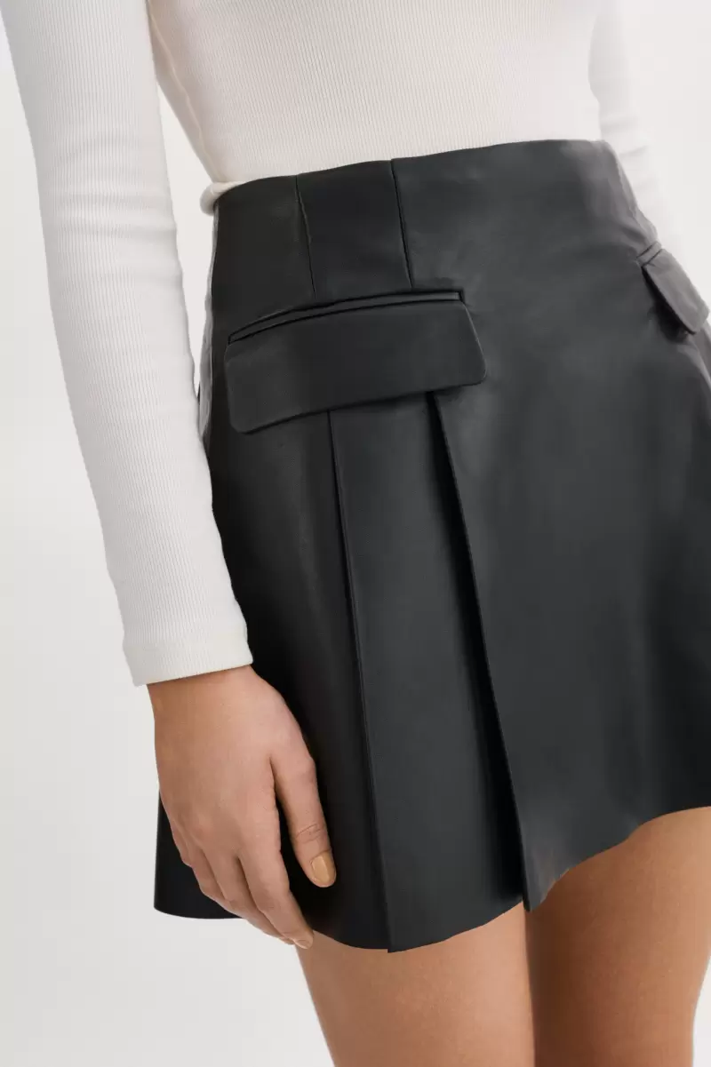 Lamarque Easy Skirts Rhonda | Leather Pleated Mini Skirt Black Women - 4
