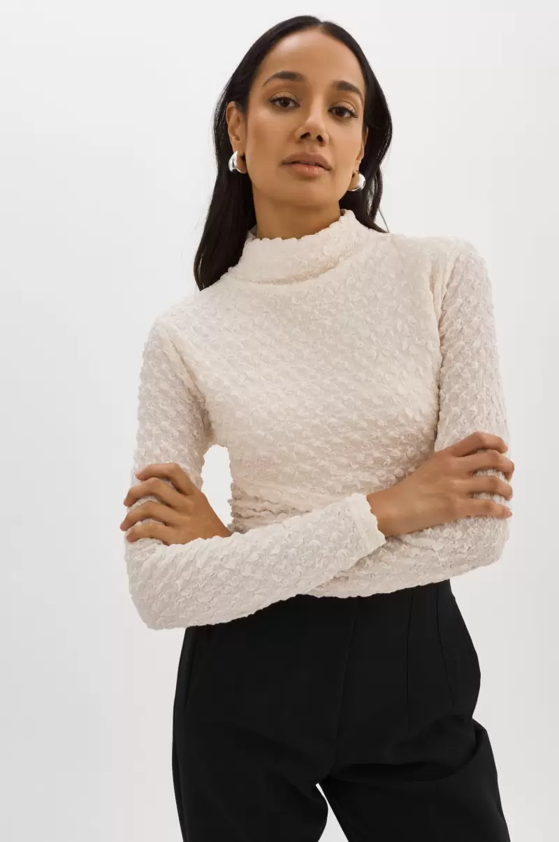Velma | Crossover Long Sleeve Top Luxurious Women Lamarque Tops Off White - 4