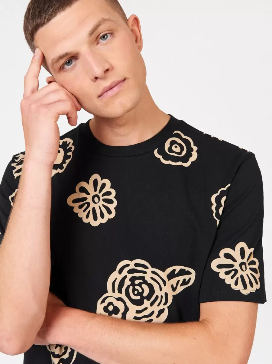 T-Shirts & Graphic Tees Fashionable Men Black Ben Sherman Scattered Floral Graphic Tee - 3